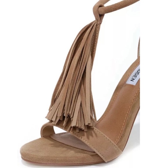 Steve Madden Sashi Taupe Tan Fringe Sandals Heels - Picture 4 of 9